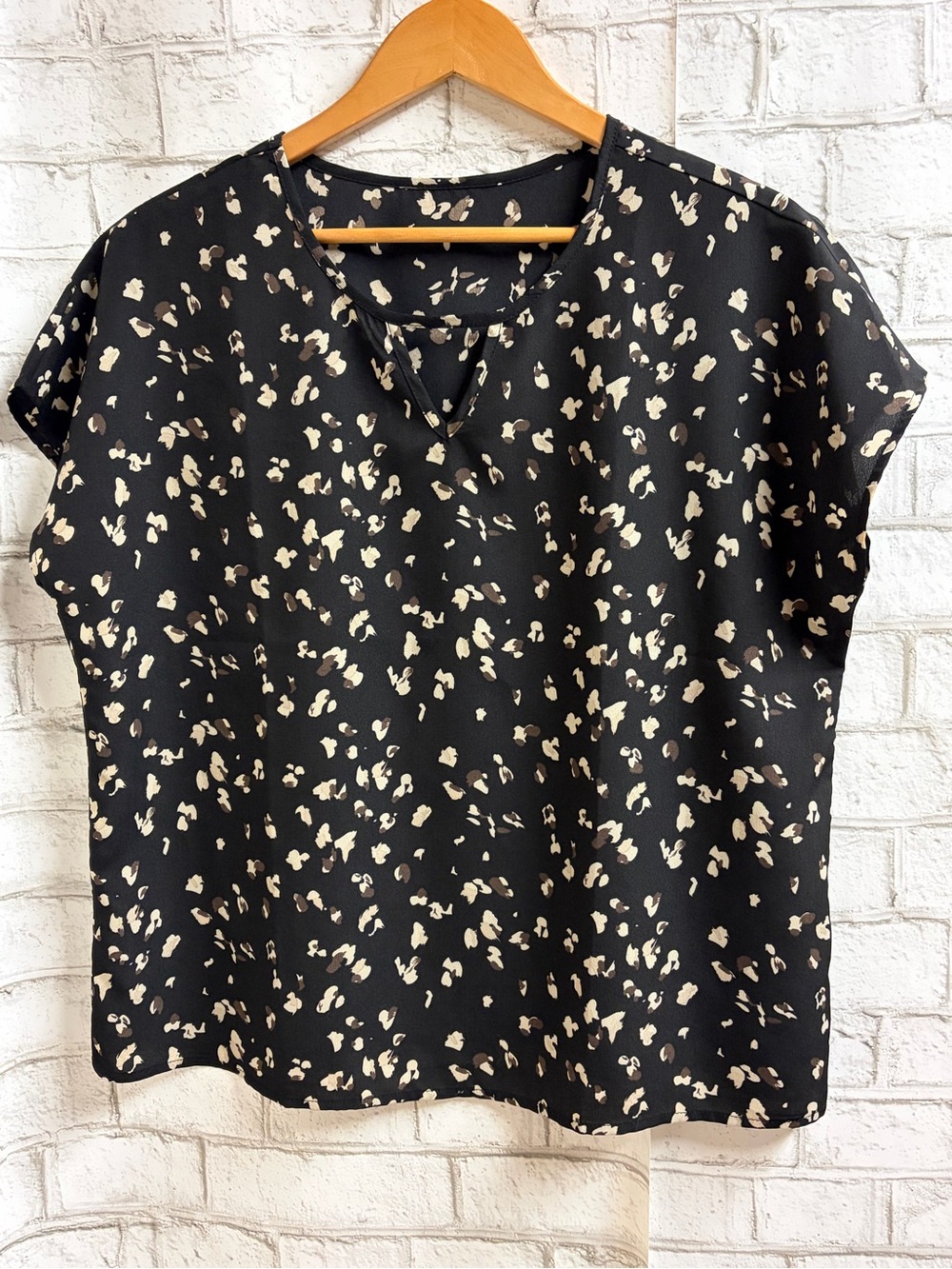Women's Black Short Sleeve Blouse with Cream Print NEW